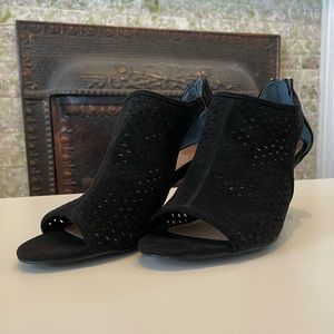 Style & Co. Women’s Peep Toe Heels (Size 6.5)